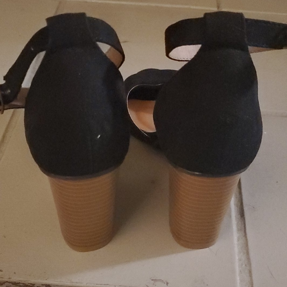 Black Wedges - image 3